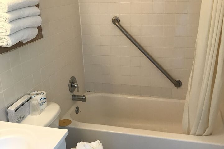 Room 40 of 68