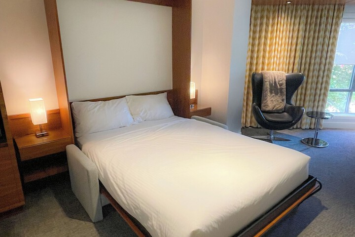 Room 41 of 84