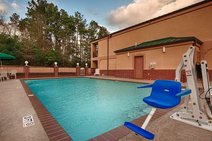 Pool 4 of 20