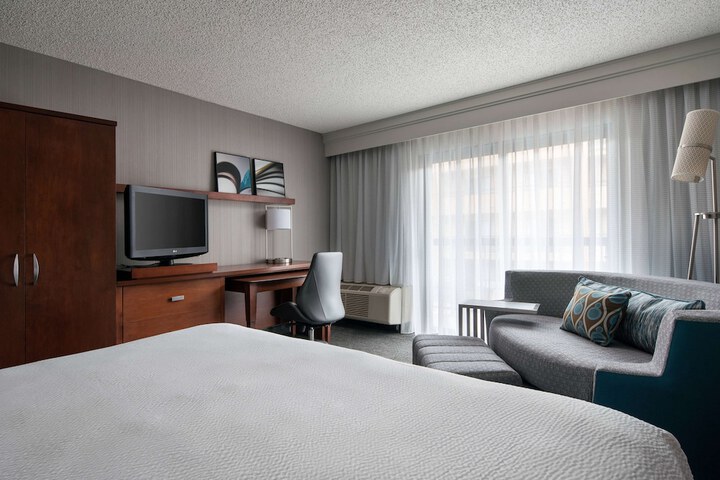 Room 15 of 39