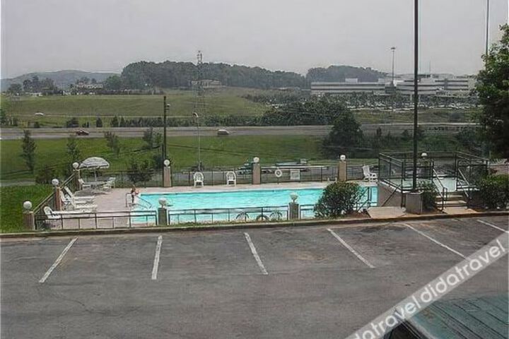 Super 8 Bristol
