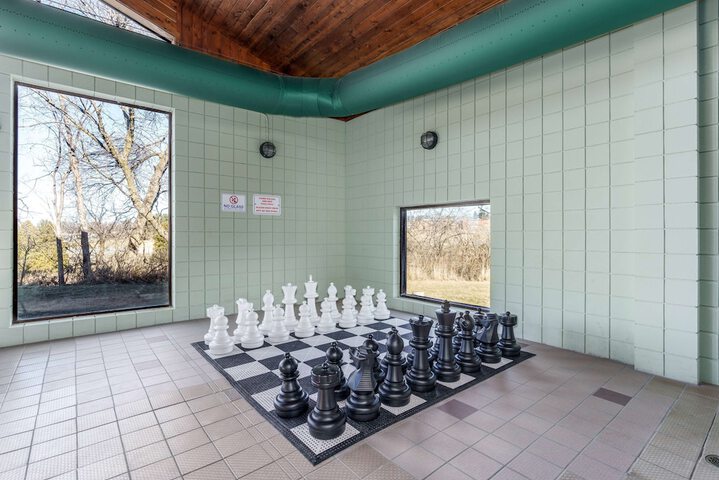Pool 10 of 74