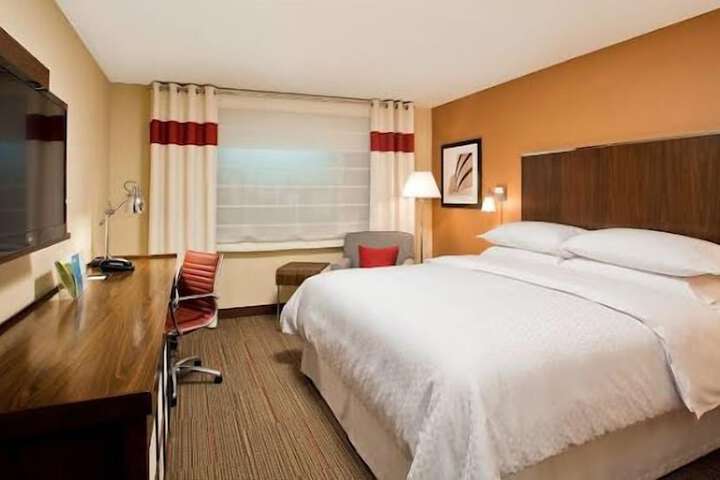 Room 15 of 37