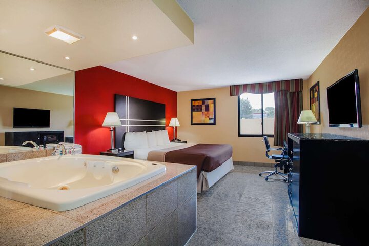 Room 16 of 16