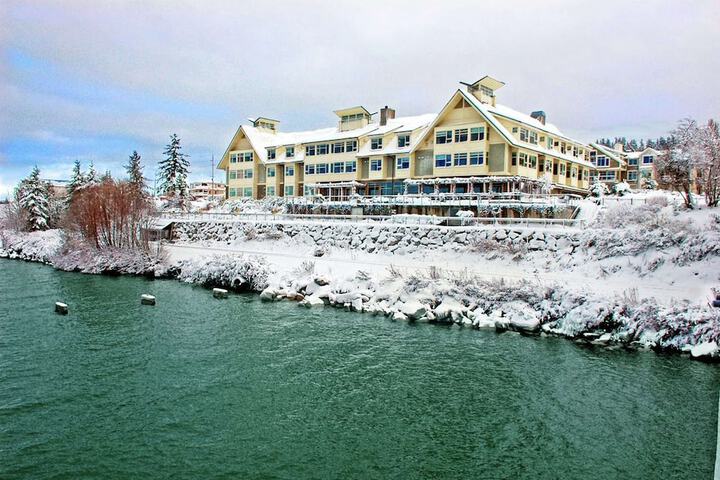Chrysalis Inn & Spa Bellingham Curio Collection by Hilton
