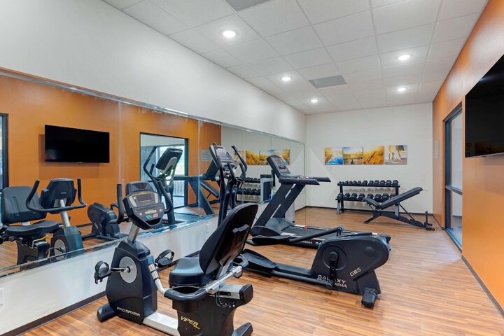 Comfort Suites West Monroe near Ike Hamilton Expo Center