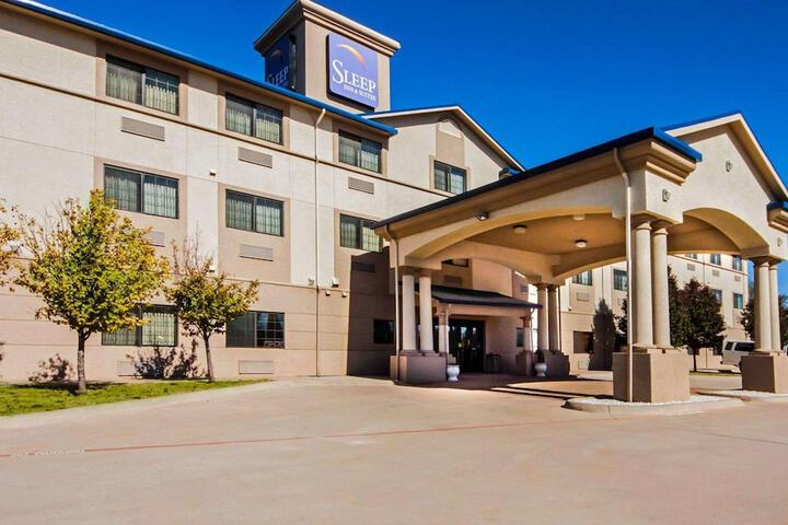 Sleep Inn & Suites Shamrock