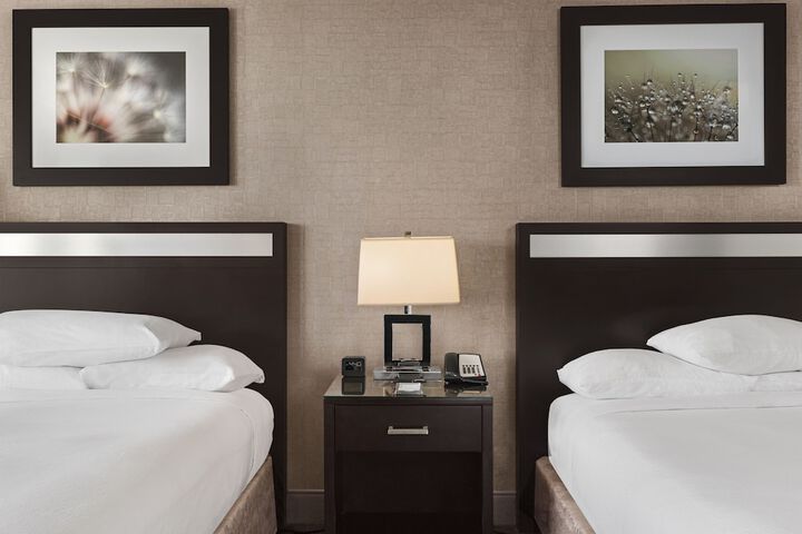DoubleTree by Hilton Newark Penn Station