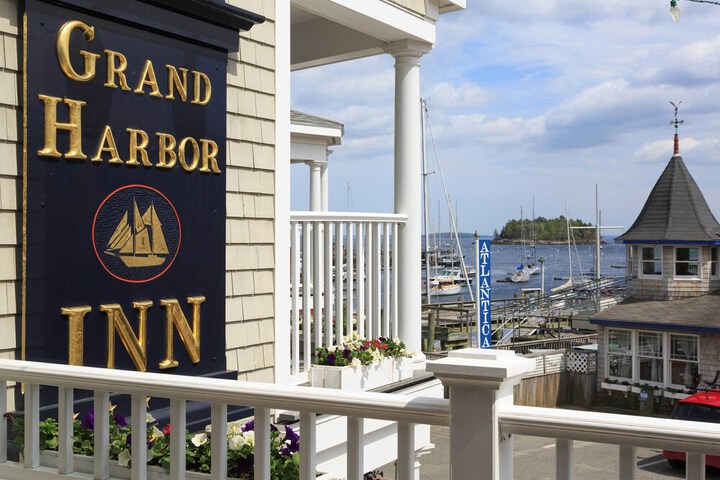 Grand Harbor Inn