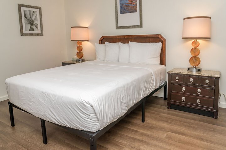 Room 33 of 47