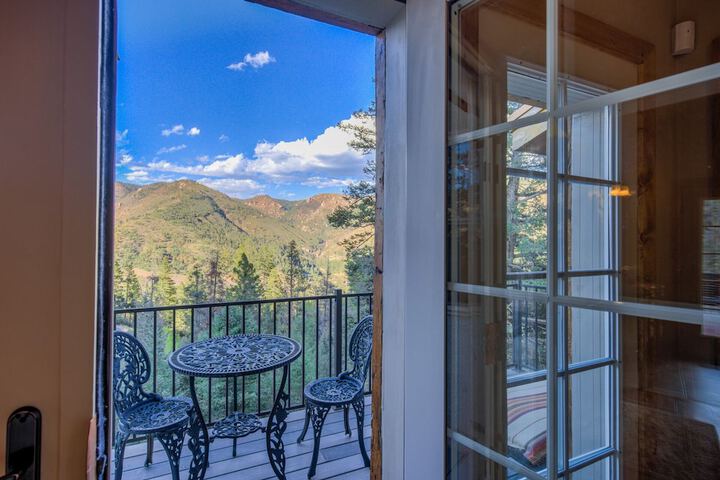 Mountain Getaway Cabinhot Tub & Pool Table4bd