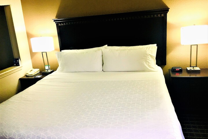 Room 29 of 66