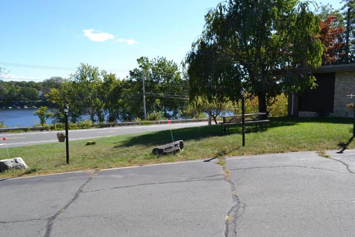 Mount Holyoke Inn