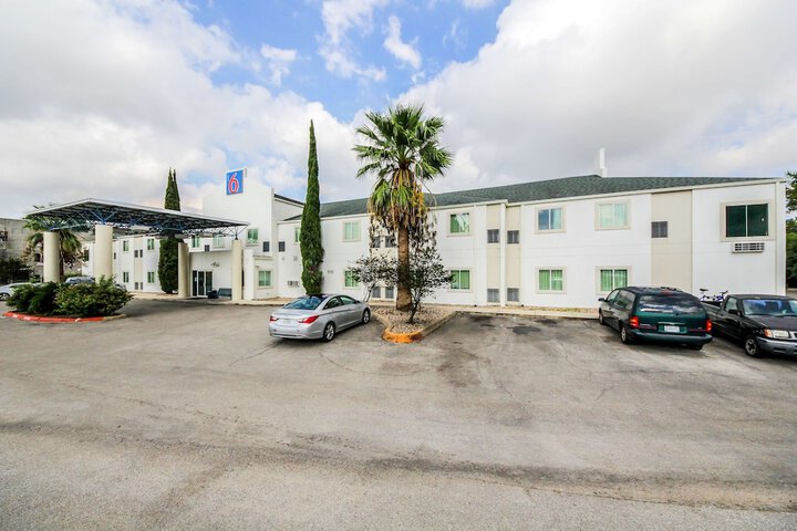 Hotel 4 of 37