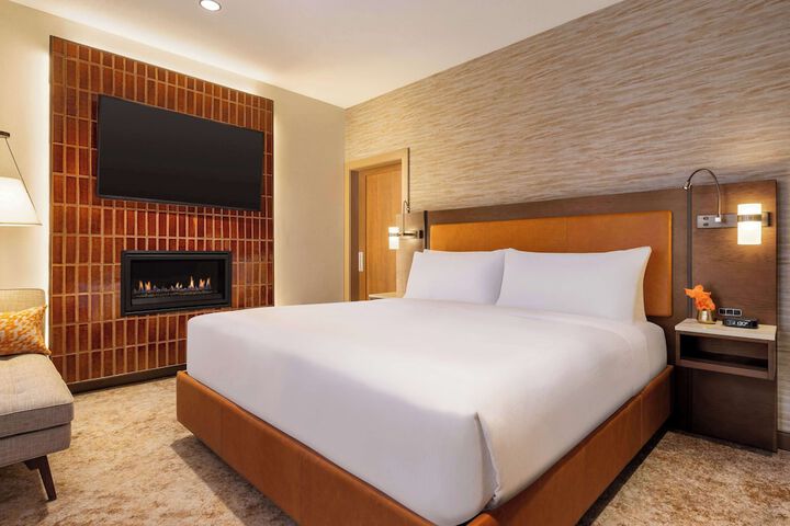 Hoodoo Moab Curio Collection by Hilton