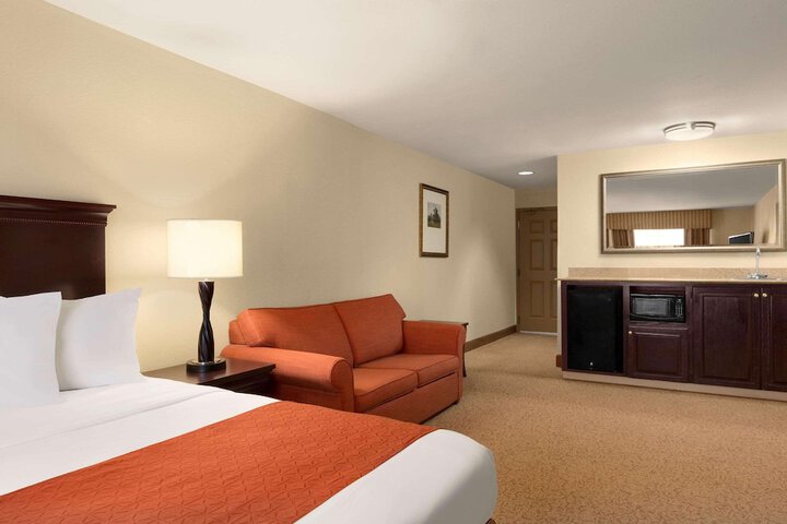 Country Inn & Suites by Radisson Savannah I-95 North, GA