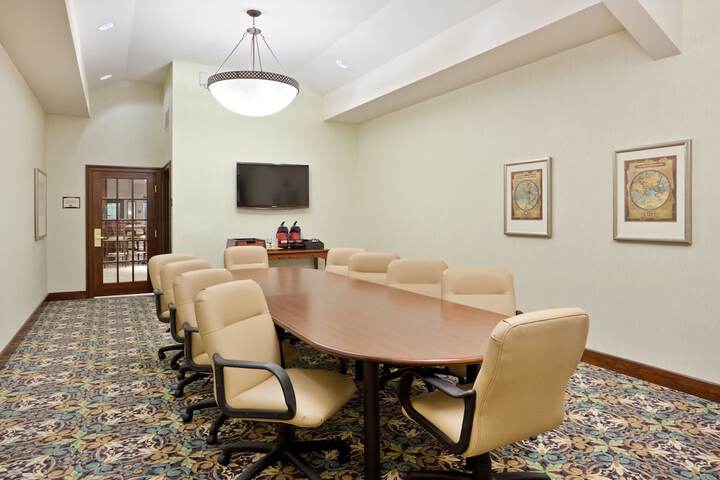 Staybridge Suites Everett-Paine Field by IHG