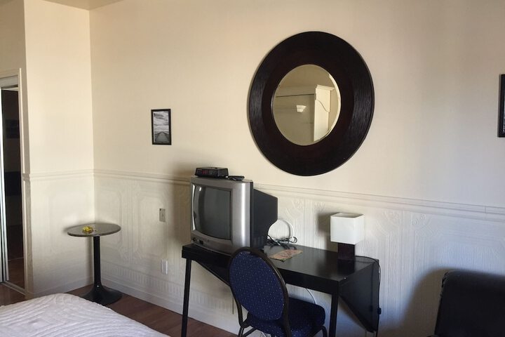 Room 8 of 21