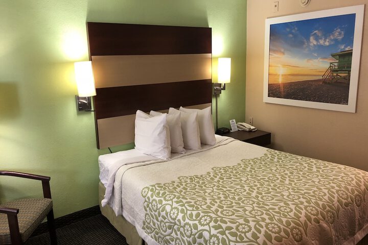 Room 15 of 39