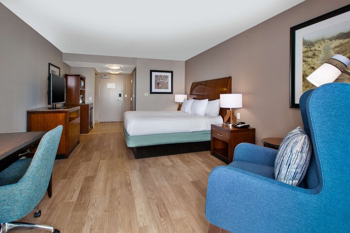 Room 33 of 84