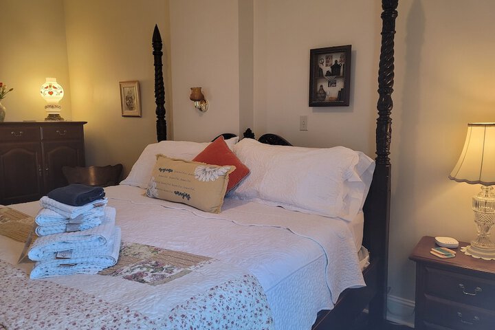 Room 16 of 39