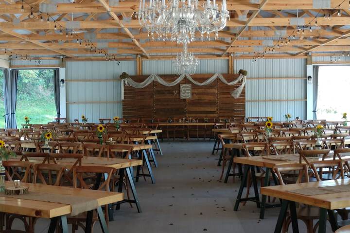 Round Barn Farm B & B Event Center