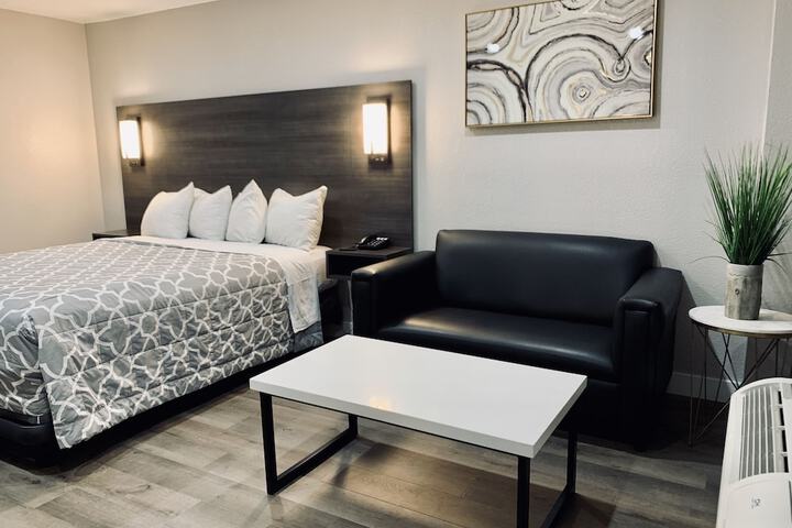 Room 37 of 46