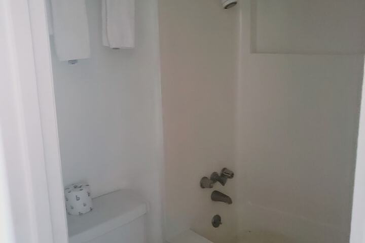Room 16 of 30