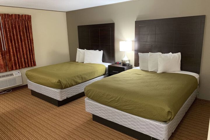 Room 10 of 34