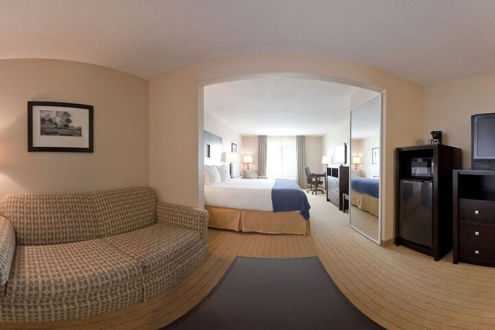 Room 7 of 29