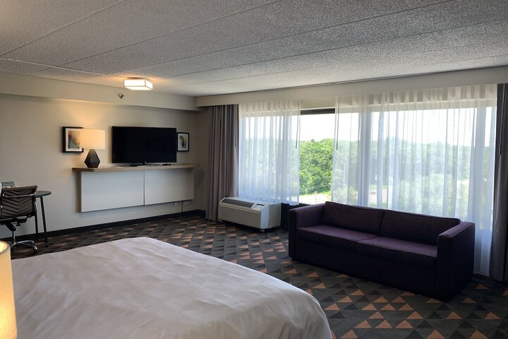 Holiday Inn Chicago Nw Crystal Lk Convention Center by IHG
