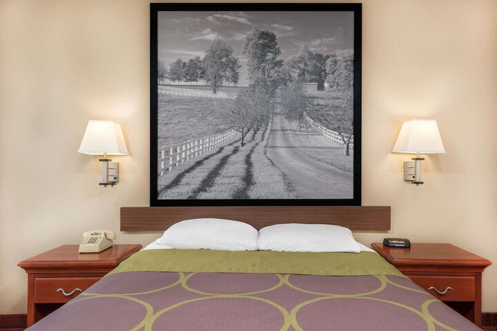 Room 15 of 15