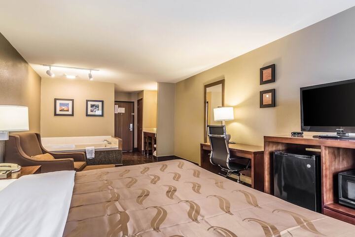 Room 12 of 30