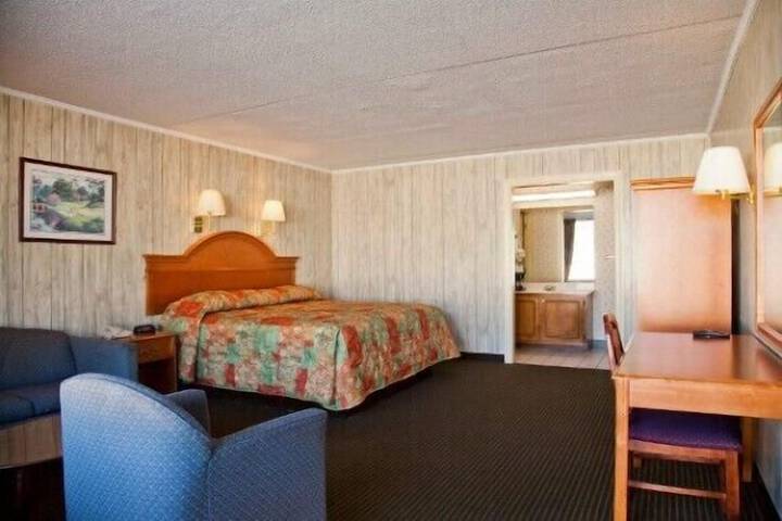 Room 8 of 41