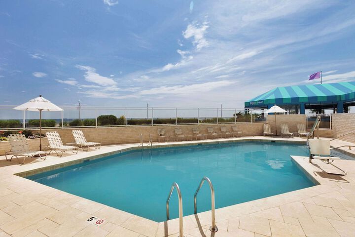 Pool 8 of 43