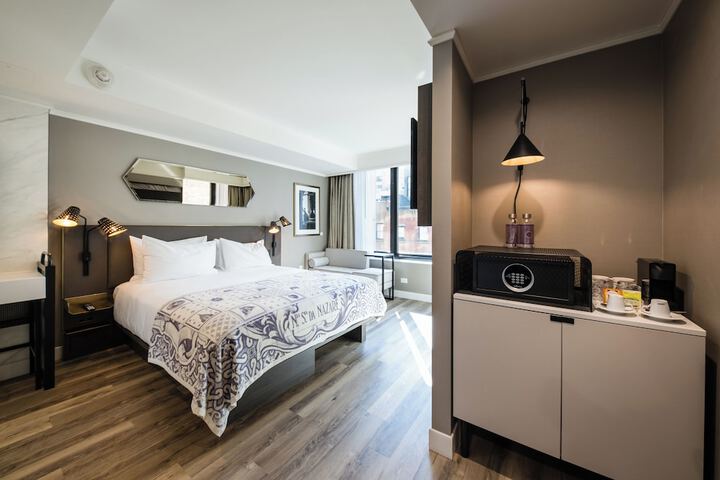 Room 42 of 43