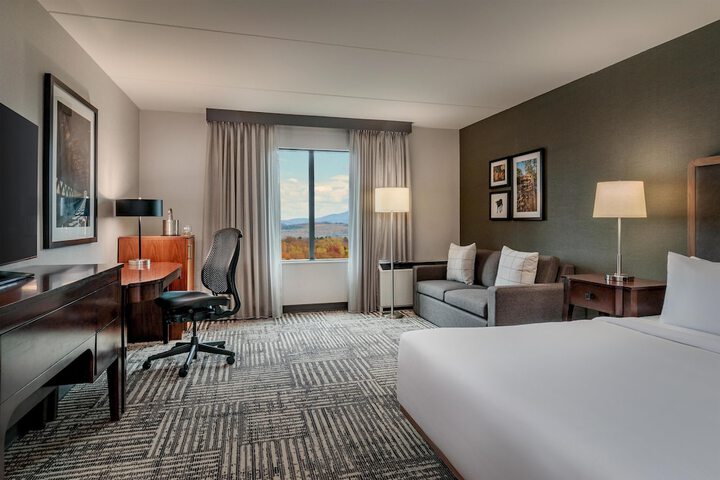 DoubleTree by Hilton Burlington Vermont