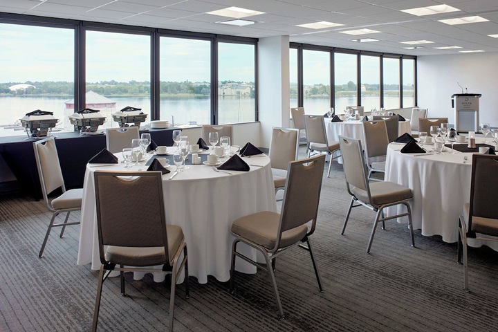 Delta Hotels by Marriott Kingston Waterfront