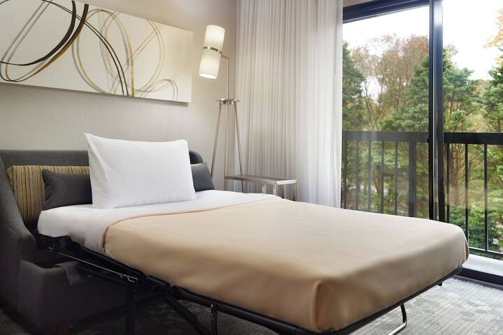 Courtyard by Marriott Raleigh / Cary