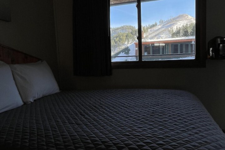 Room 23 of 54