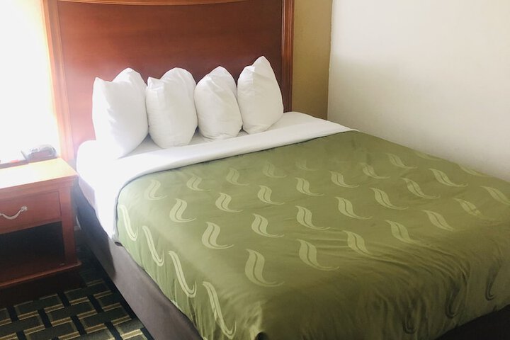 Room 25 of 46