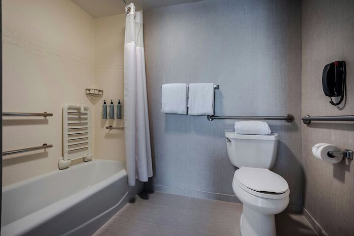 Residence Inn by Marriott Chesapeake Greenbrier