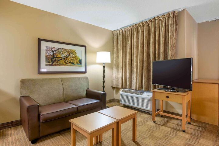 Room 18 of 30