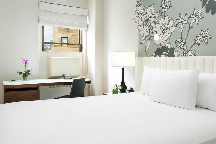 Room 40 of 61
