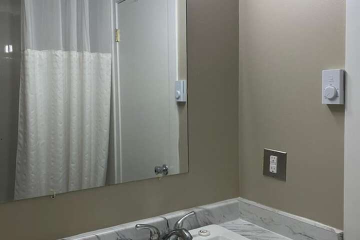 Room 14 of 25