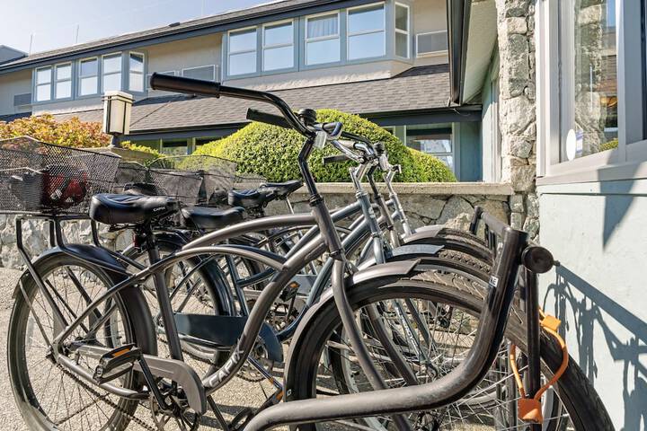 Best Western Plus Emerald Isle Hotel
