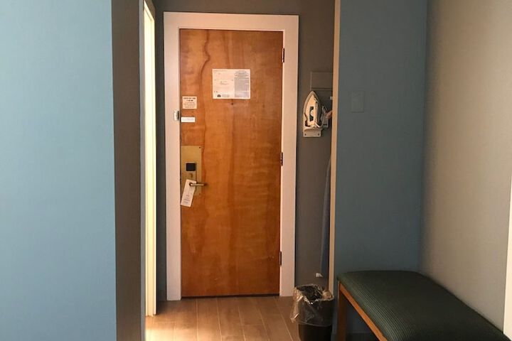 Room 19 of 27
