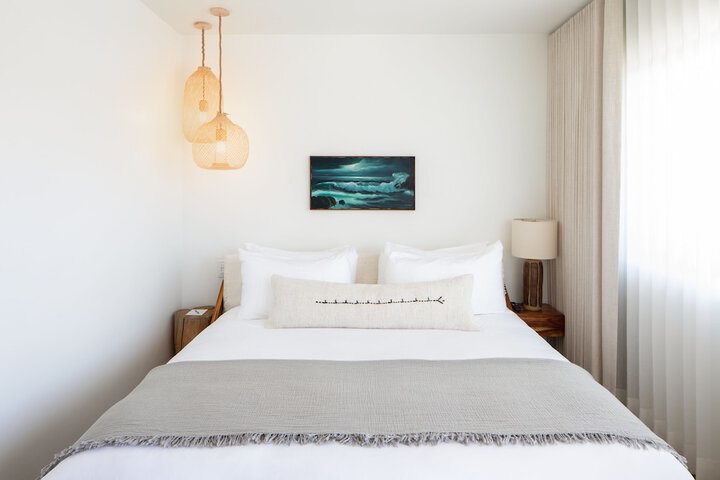 Room 10 of 35
