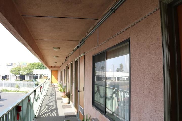 Four Corners motel