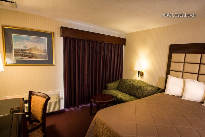 Room 9 of 16